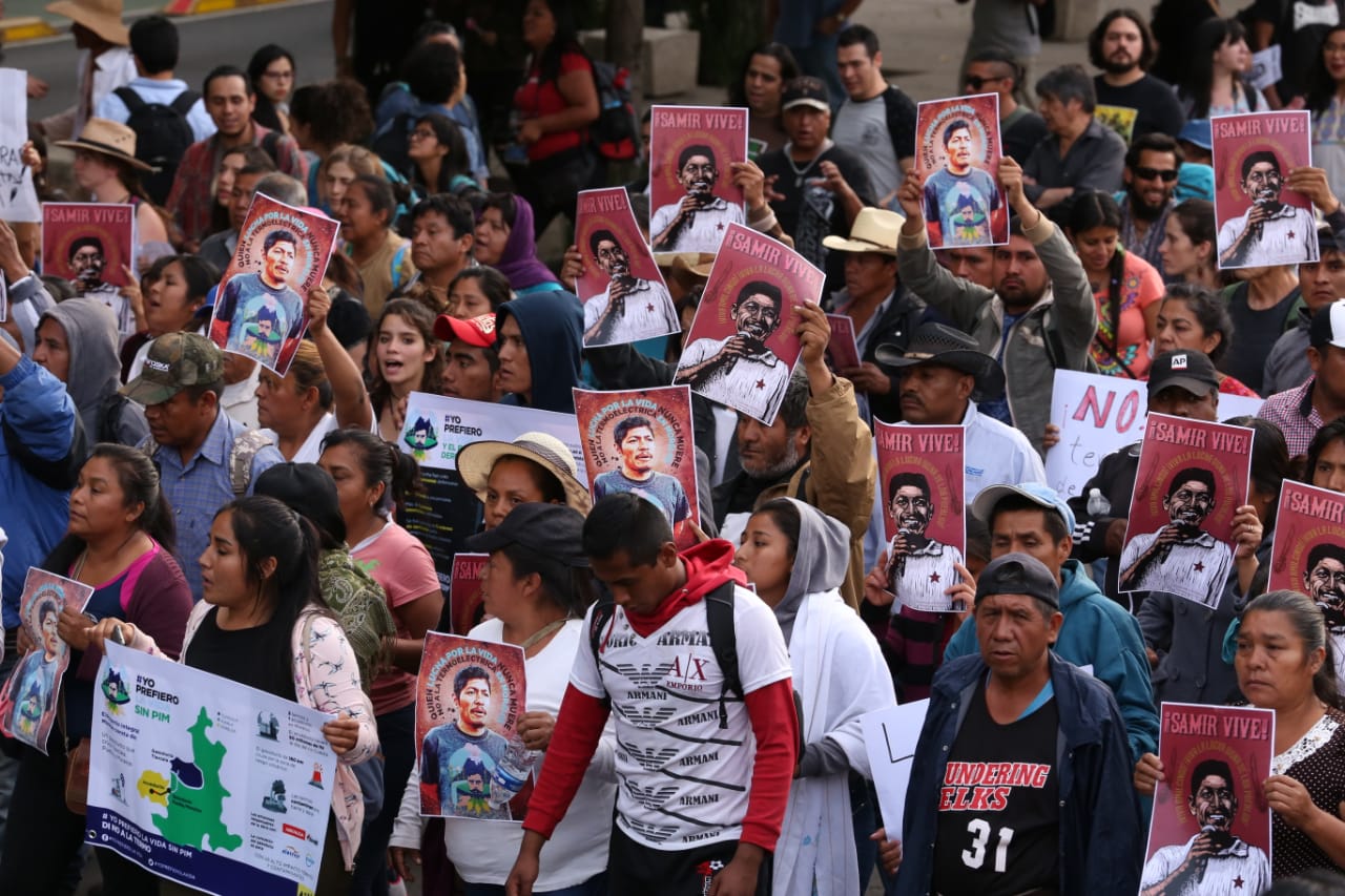 Cientos de personas marcharon para pedir justicia por el activista Samir Flores. (Octavio Hoyos)