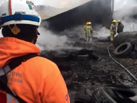El incendio se registró sobre la carretera Juárez-Apodaca. (Foto: Especial)