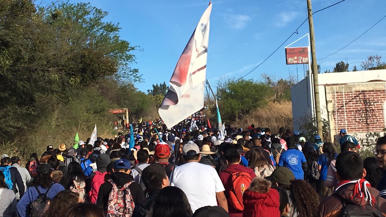 Desde antes de las 6:00 de la mañana comienzan a caminar (Lulú Hurtado)