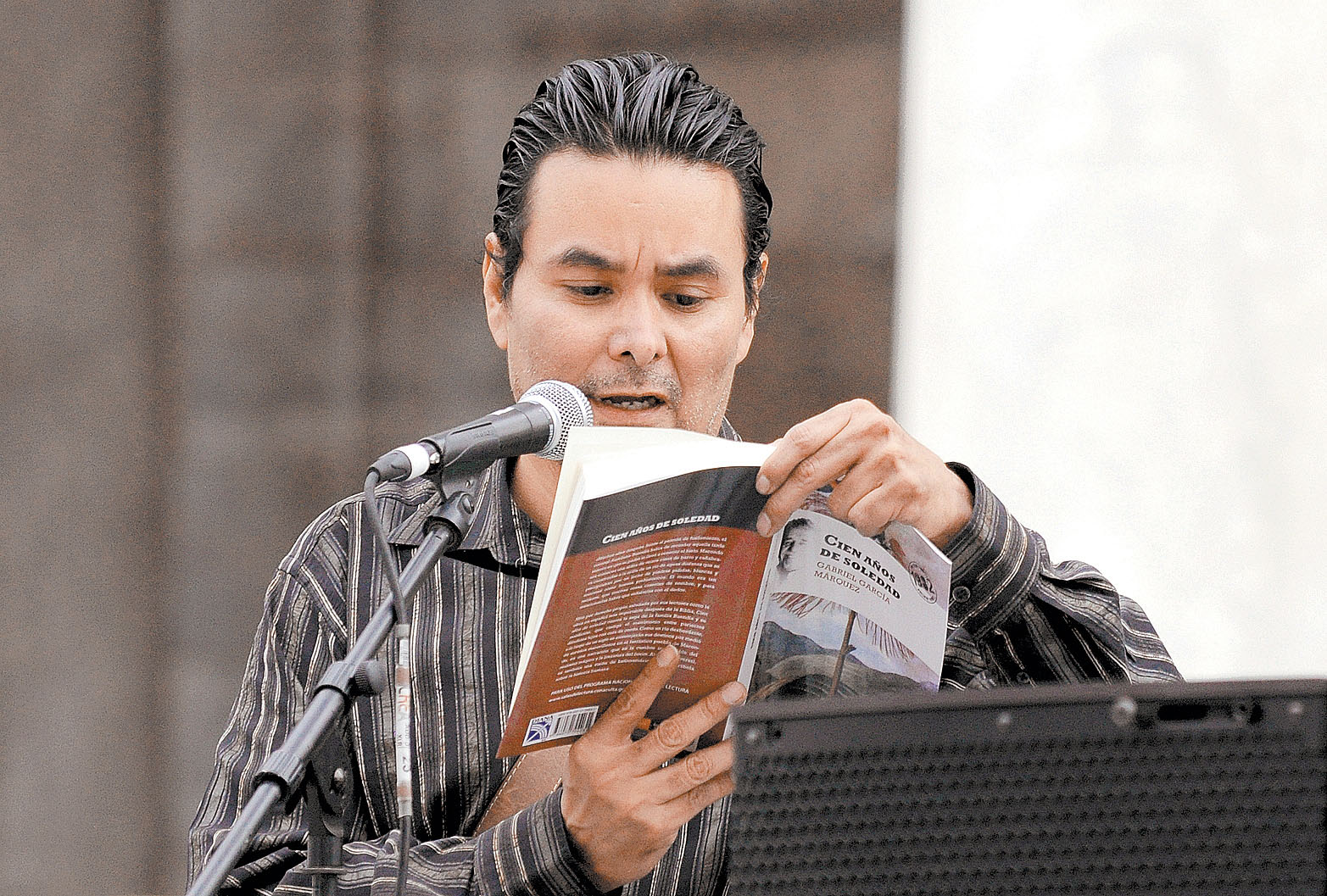 Diecisiete entrevistas se reúnen en el libro. (Especial)