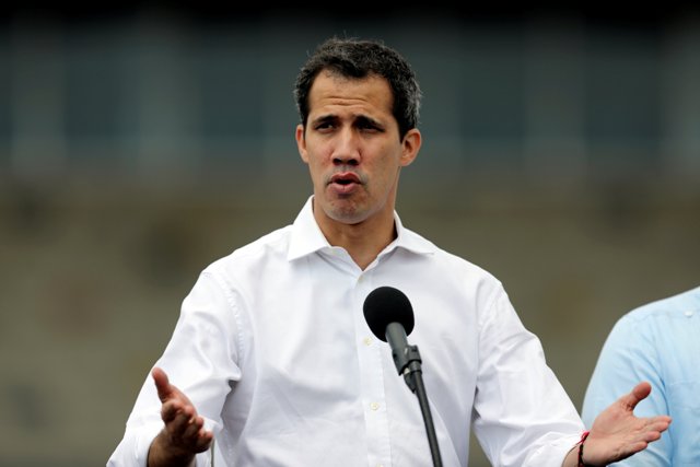 Juan Guaidó pidió a militares no impedir el ingreso de ayuda humanitaria/Reuters.
