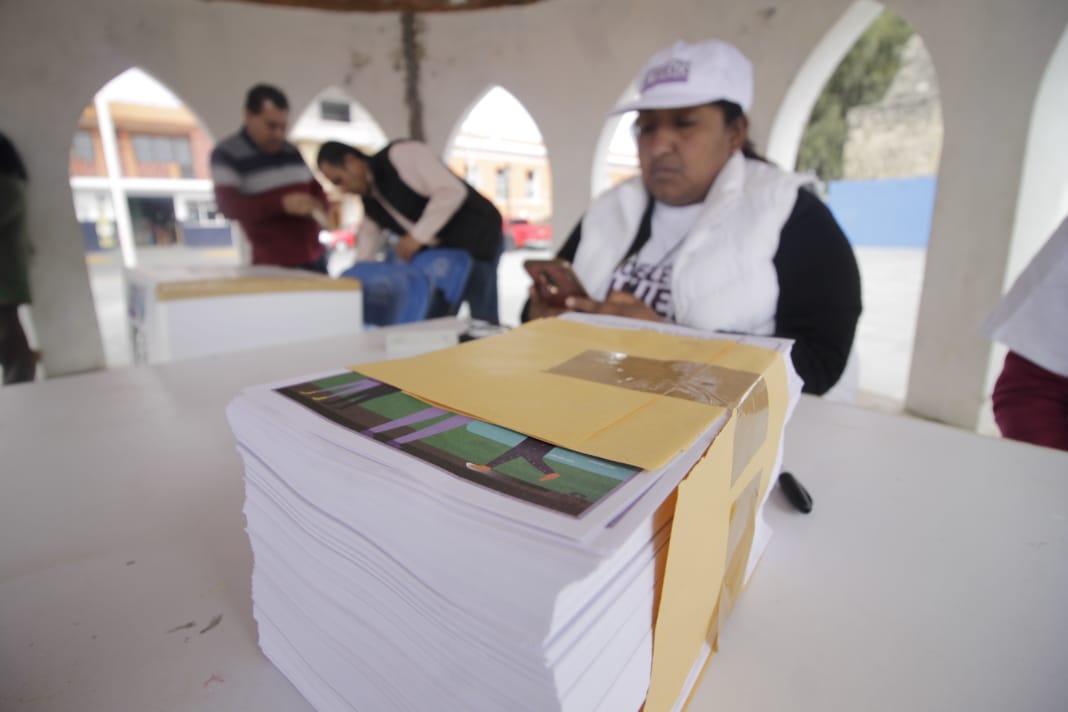 Se lleva a cabo la consulta en Calpan (Miguel Romero)