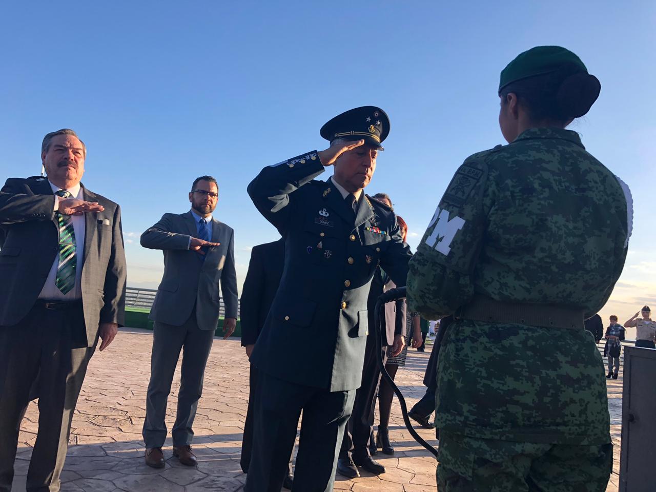 La ceremonia se realizó en el asta del Obispado. (Foto: Victoria Félix)