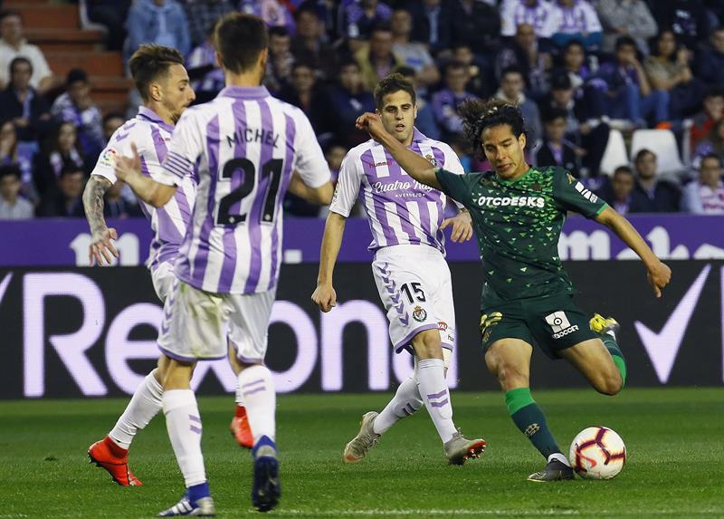 Diego Lainez jugó en el triunfo del Betis (EFE)