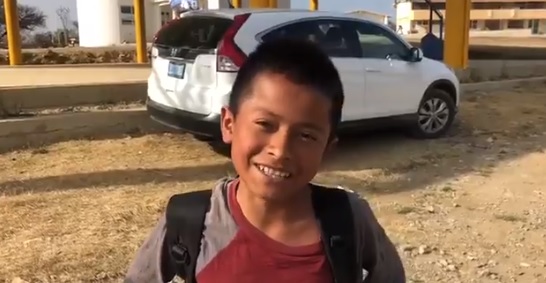 Fabián, primo de Yalitza Aparicio, celebra la nominación de la protagonista de 'Roma'. (Óscar Rodríguez)