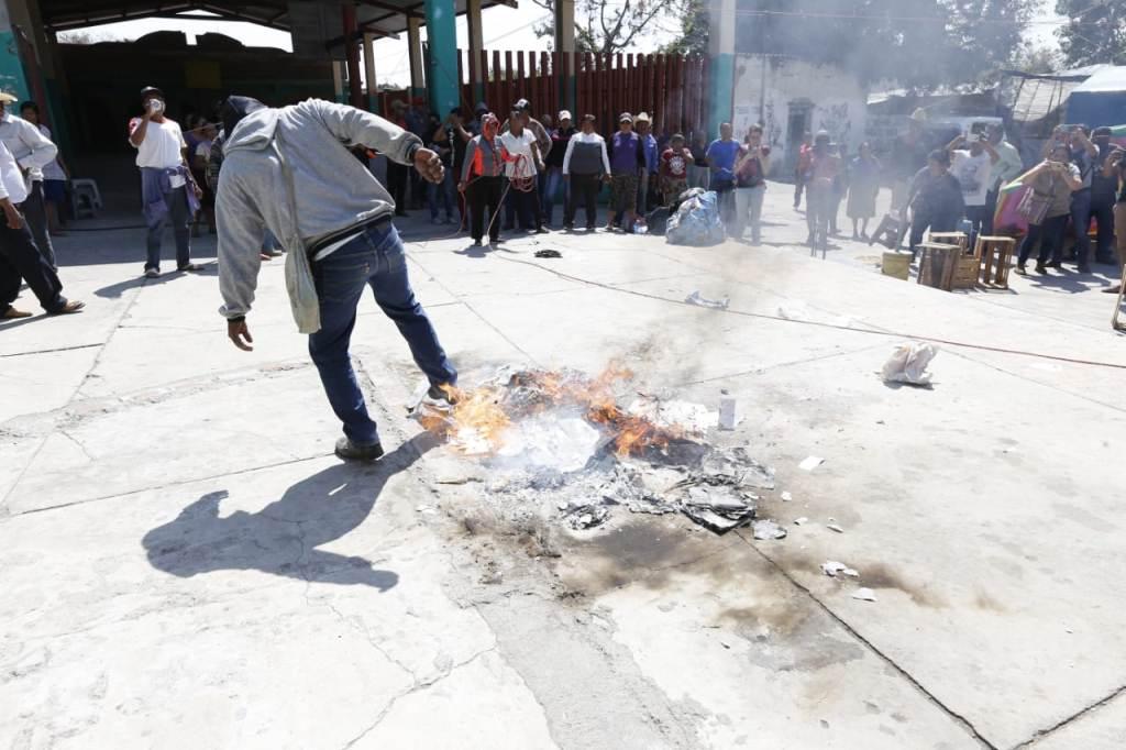 Integrantes del Frente de Pueblos en Defensa de la Tierra indicaron que desconocerán el resultado de la consulta. | Héctor Téllez