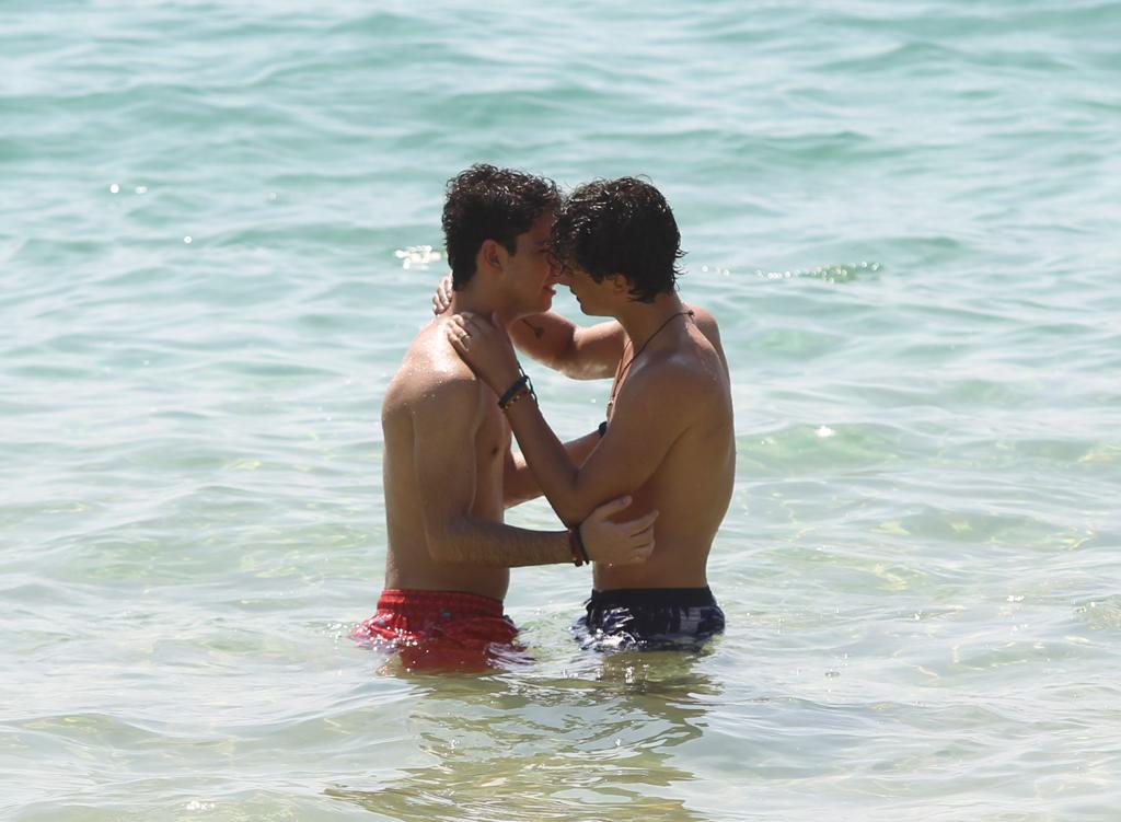 'Mi marido tiene más familia' transmite primer beso de Aristemo. (Televisa)