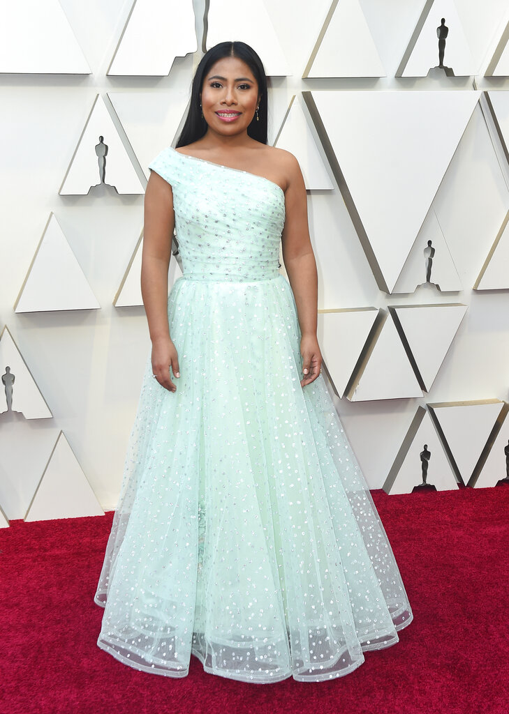 Yalitza Aparicio en la alfombra roja de los Oscar