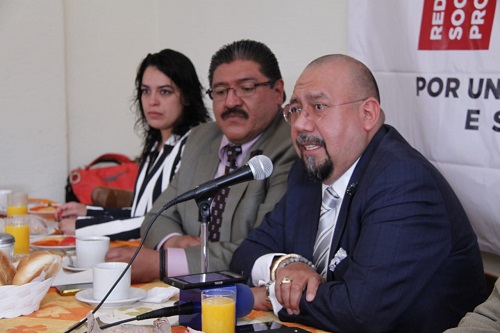 En conferencia de prensa anunciaron que cuentan con el apoyo del sector magisterial. (Claudia Aguilar)