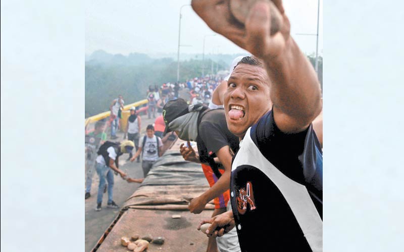 Nuevos enfrentamientos en la frontera con Colombia. (Reuters)