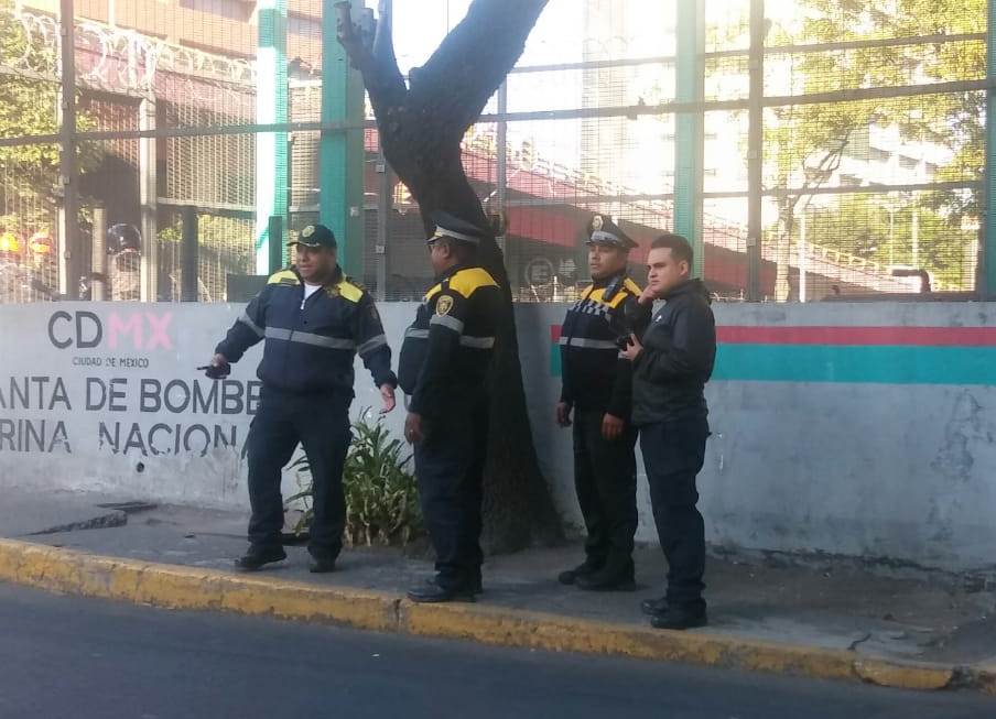 El hombre cayó del puente vehicular en el cruce de Marina Nacional y Circuito Interior. | César Velázquez