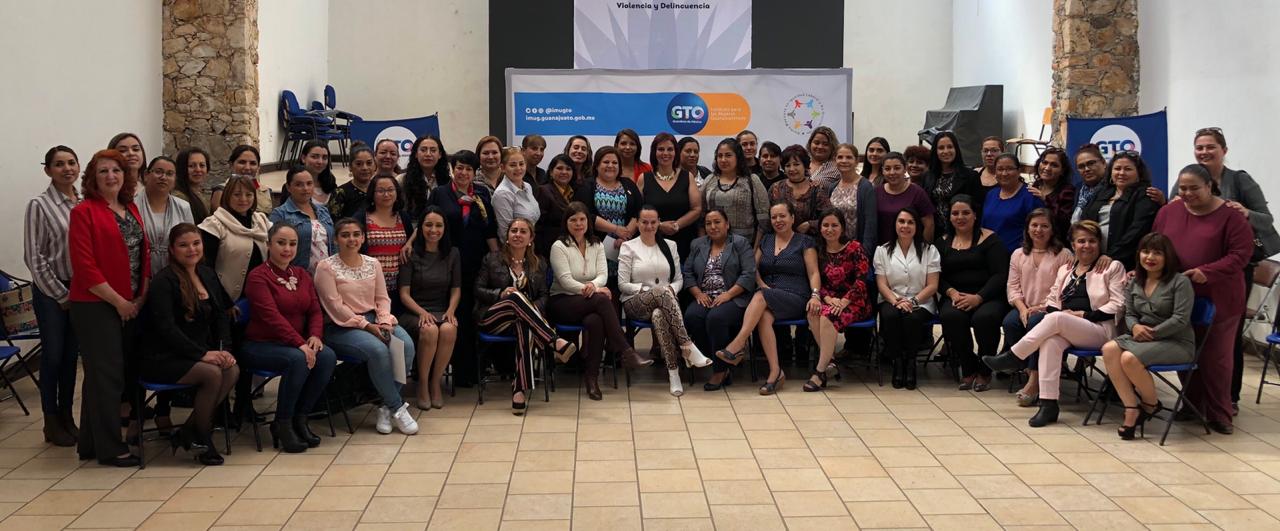Reunión de diversas autoridades