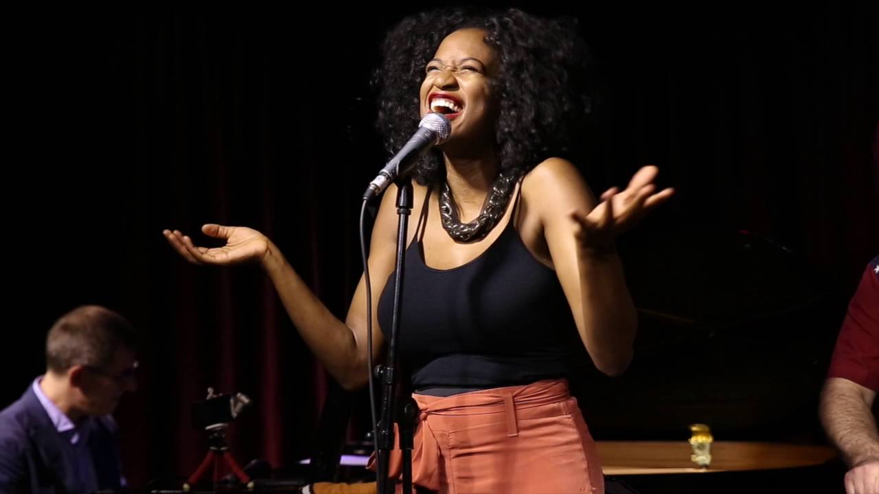 Esta noche la multifacética voz de Shenel Johns resonará en el Conjunto de Artes Escénicas. (Cortesía)