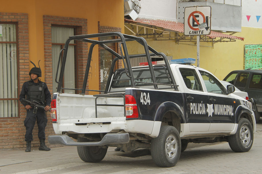 El lesionado fue trasladado a las instalaciones de la Clínica 16 del Seguro Social, donde horas después murió. (Archivo)