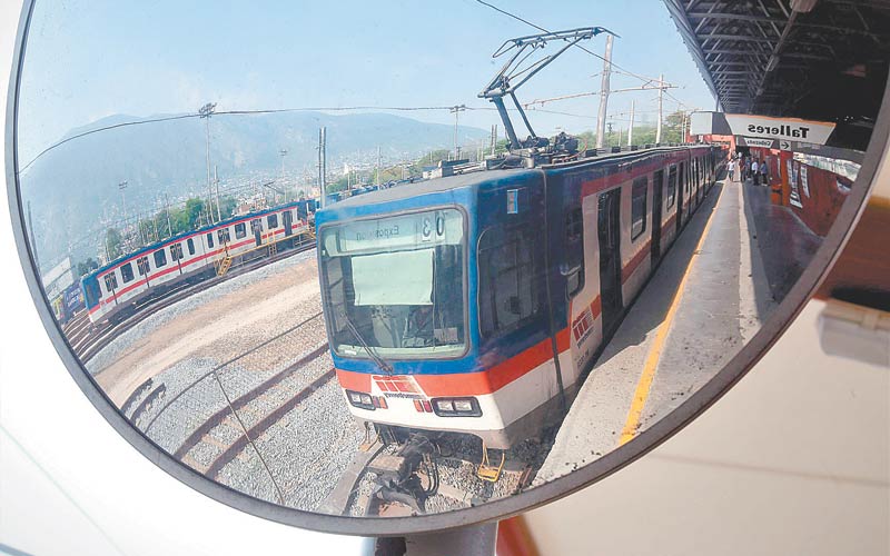 Se han reportado varios retrasos por falla en los vagones. (Foto: Raúl Palacios)