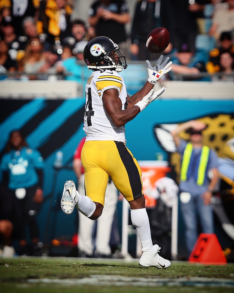 Antonio Brown receptor 84 (Twitter Antonio Brown)
