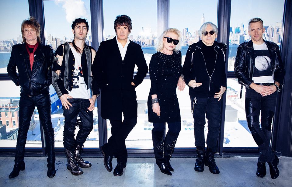 Blondie (Facebook).