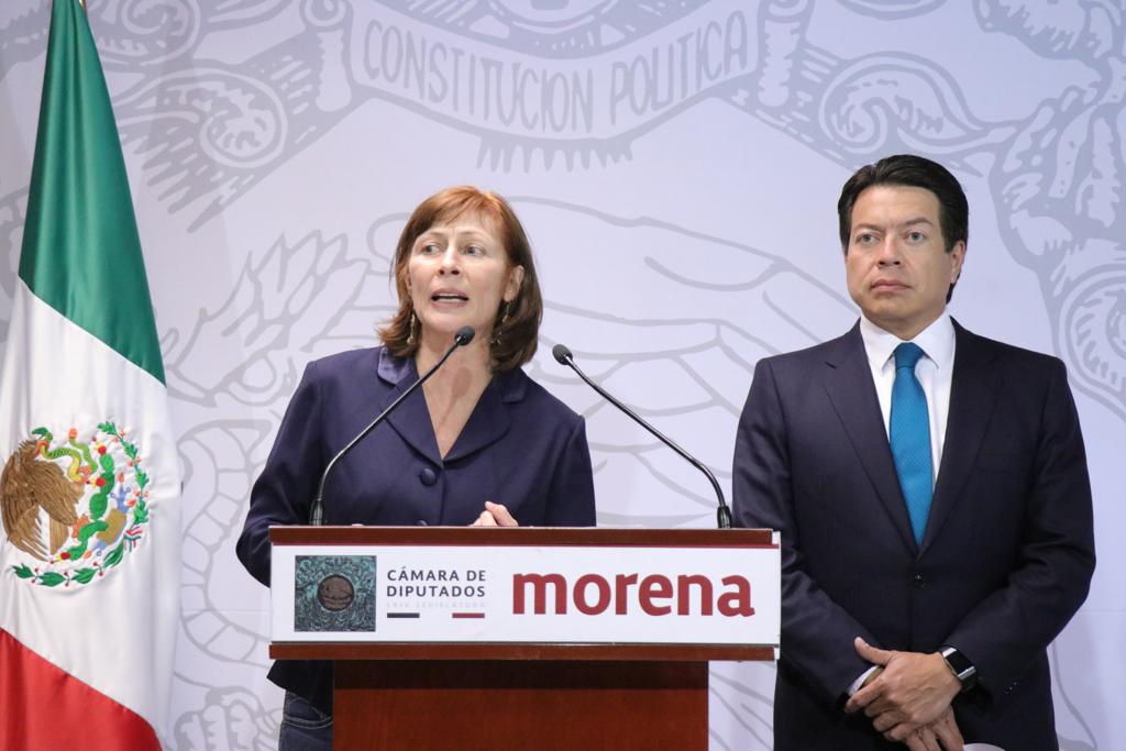 Mario Delgado y Tatiana Clouthier, diputados de Morena, presentaron la iniciativa para reducir el financiamiento público de partidos (Fernando Damián)
