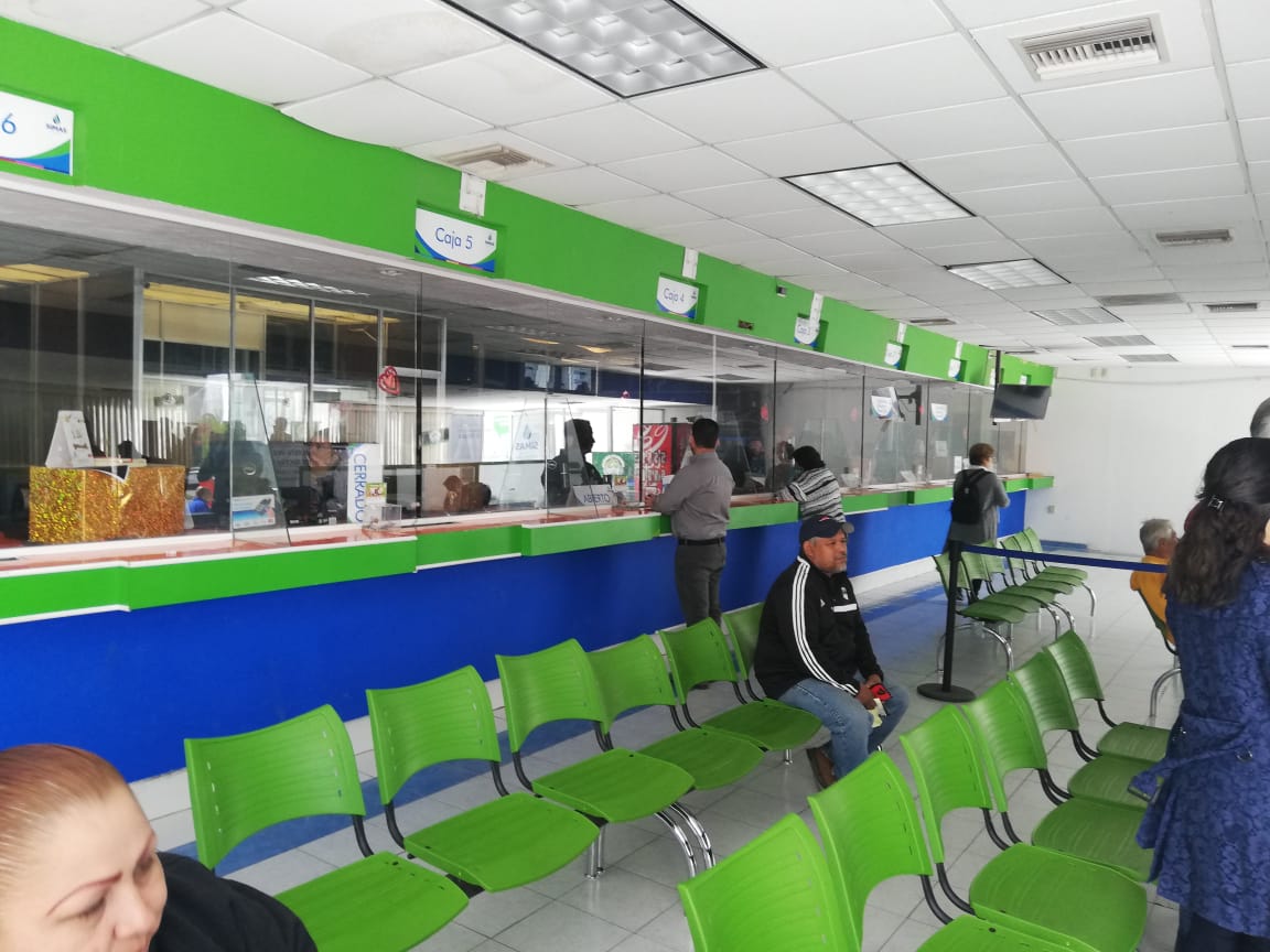Este martes a las 11:00 am CFE realizó un nuevo corte a las oficinas de Independencia. (Brenda Alcalá)