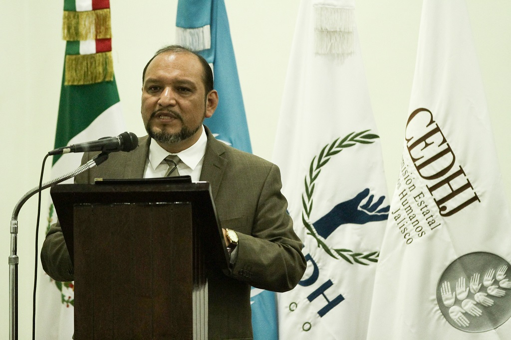 El presidente de la CEDH,  señaló que este foro tiene como fin la prevención y atención de la trata de personas. (Cortesía Franco González)