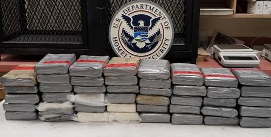 La droga fue descubierta en una revisión en el Puente de Solidaridad-Colombia.