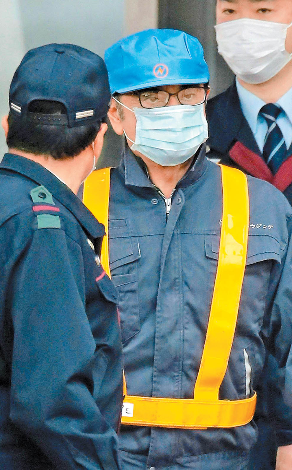 Dejó el Centro de Detención disfrazado de trabajador de la construcción. (Kimimasa Mayama/EFE)