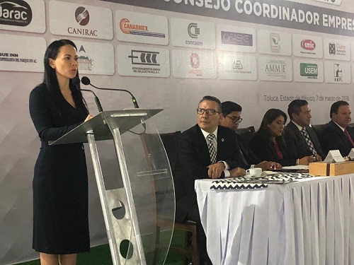 La dirigente sostuvo un encuentro con empresarios y autoridades locales. (Alondra Ávila)