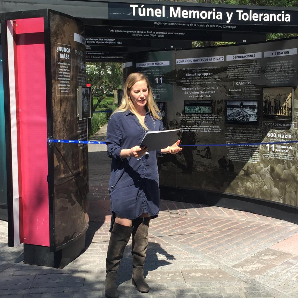 El Túnel Memoria y Tolerancia  se instaló en el ITESO. (Julieta Salgado)