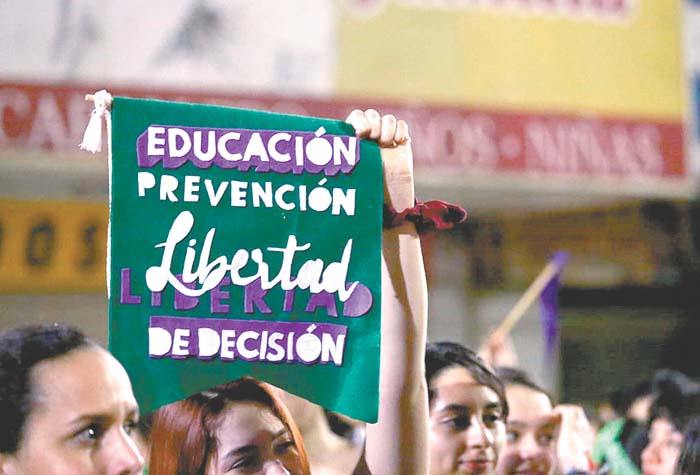 La marcha inició en la explanada del Colegio Civil. Jorge López