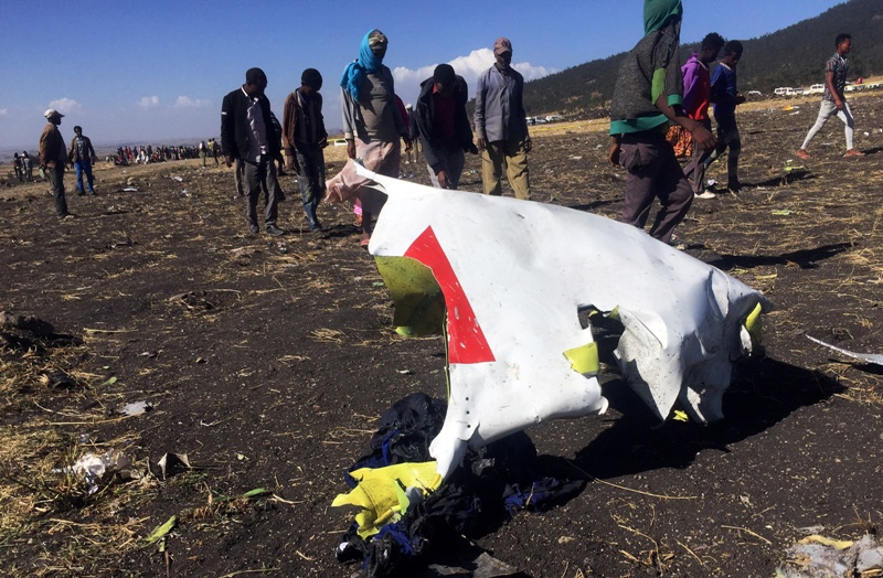 El Boeing 737 se estrelló poco después de despegar con 157 personas a bordo. (Reuters)