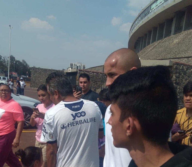 Carlos González al término del Pumas vs Morelia (Especial)