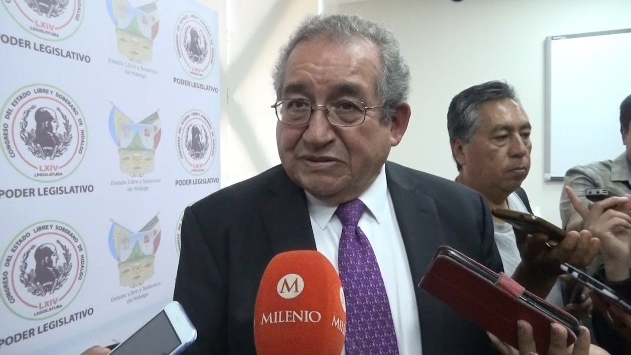 Conferencia de prensa con el diputado Raul Baptista