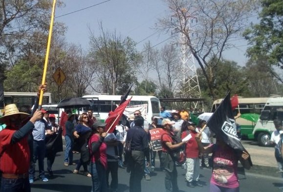 El Situam cerró el paso en ambos sentidos de Contituyentes. | Twitter @OVIALCDMX