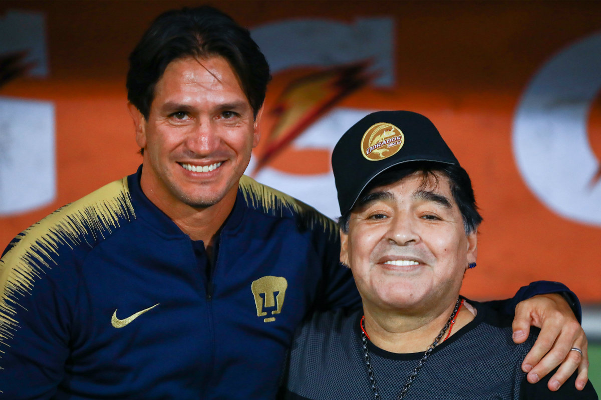 Bruno Marioni y Diego Armando Maradona (Imago7)