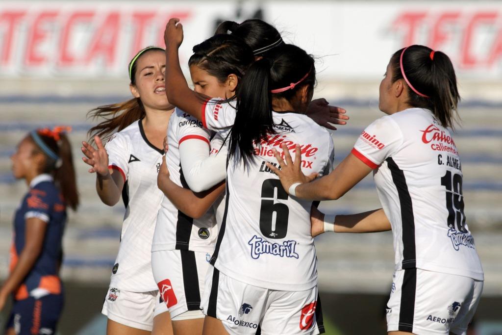 Las Camoteras mantienen vivas sus aspiraciones de pelear por un puesto en la liguilla, mientras que Lobos prácticamente dijo adiós a dicha posibilidad