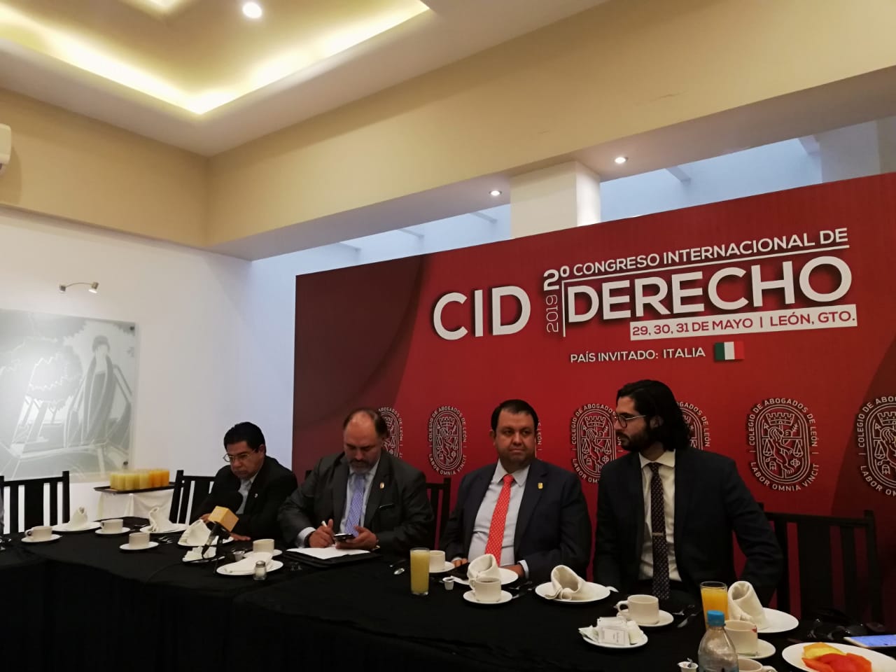 Los libera por fallas en el sistema