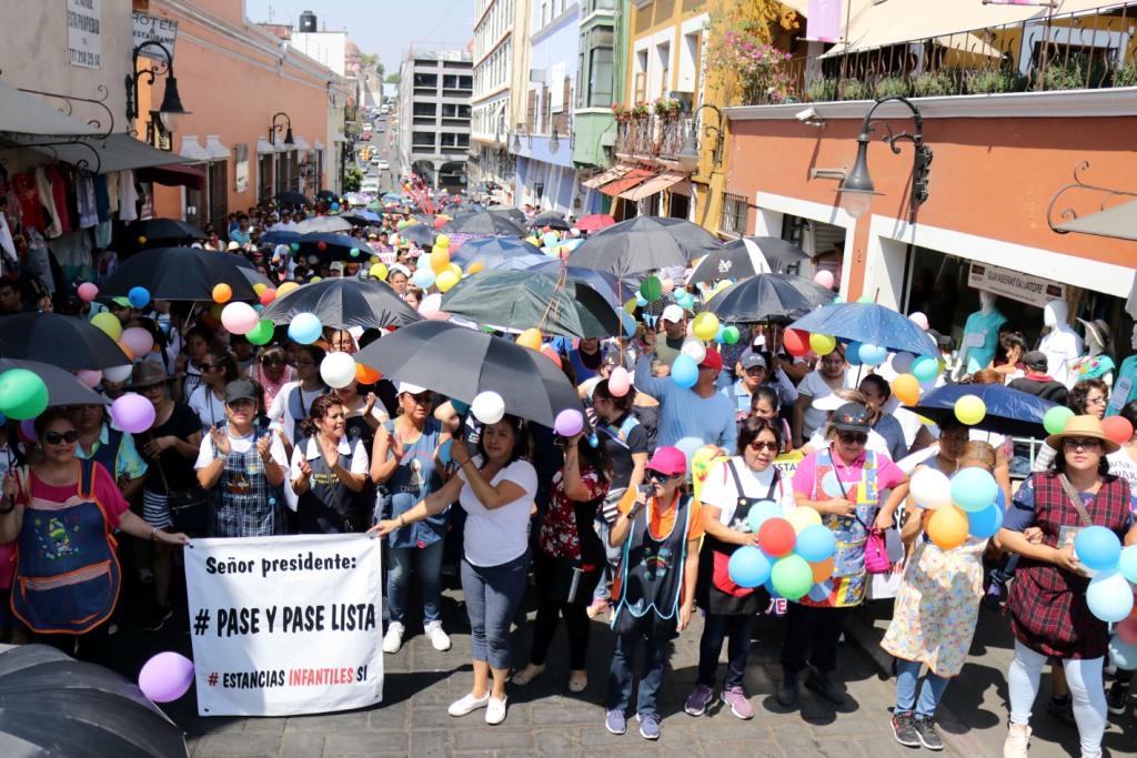 Protesta en Cuernavaca por el cierre de estancias infantiles (Cuartoscuro)