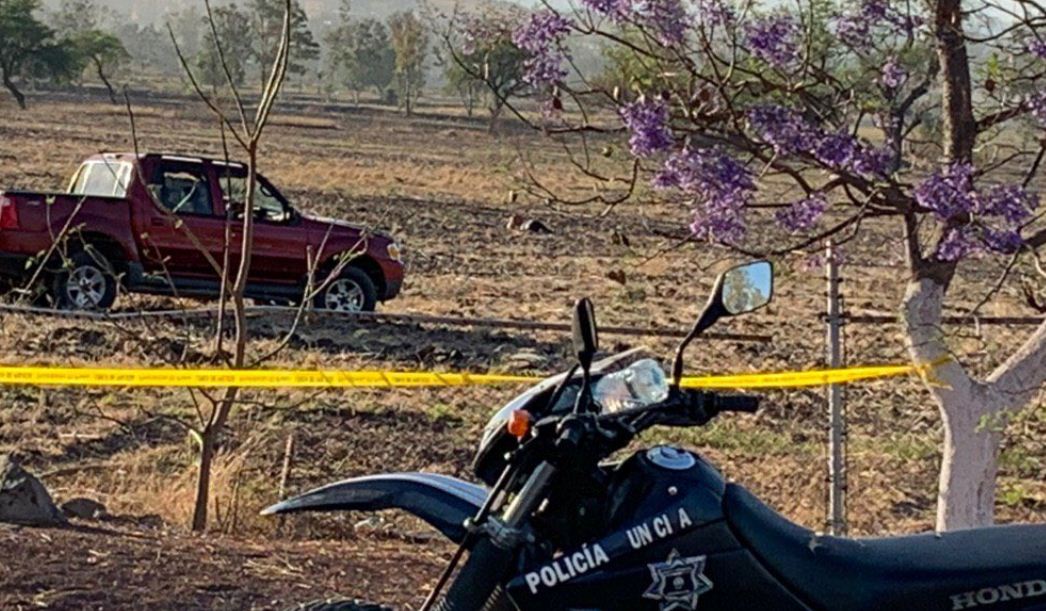 La víctima viajaba a bordo de una camioneta color guinda