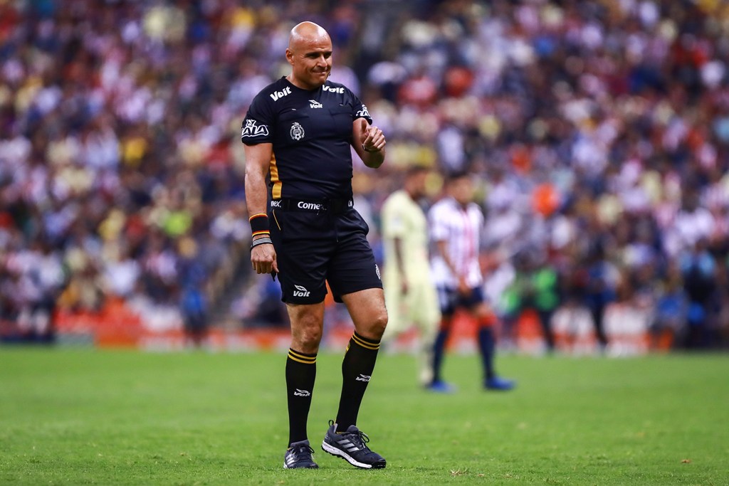 Francisco Chacón en el Clásico Nacional (IMAGO7)