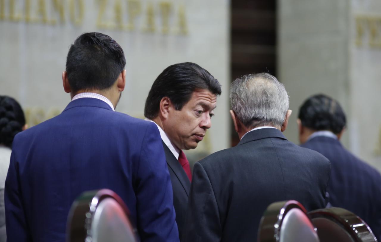 Mario Delgado junto a Porfirio Muñoz Ledo luego de la declaración constitucional de la Guardia Nacional. (Araceli López)