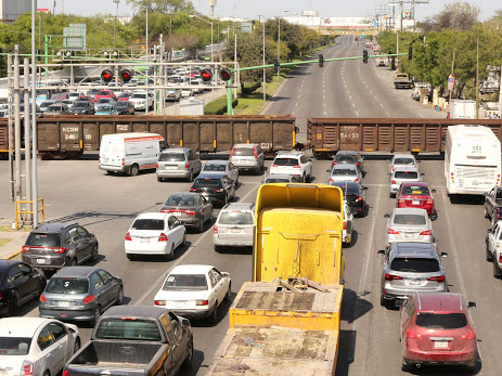 Los miembros de la sociedad civil criticaron que los servicios de transporte público son escasos y peligrosos. Foto: Archivo