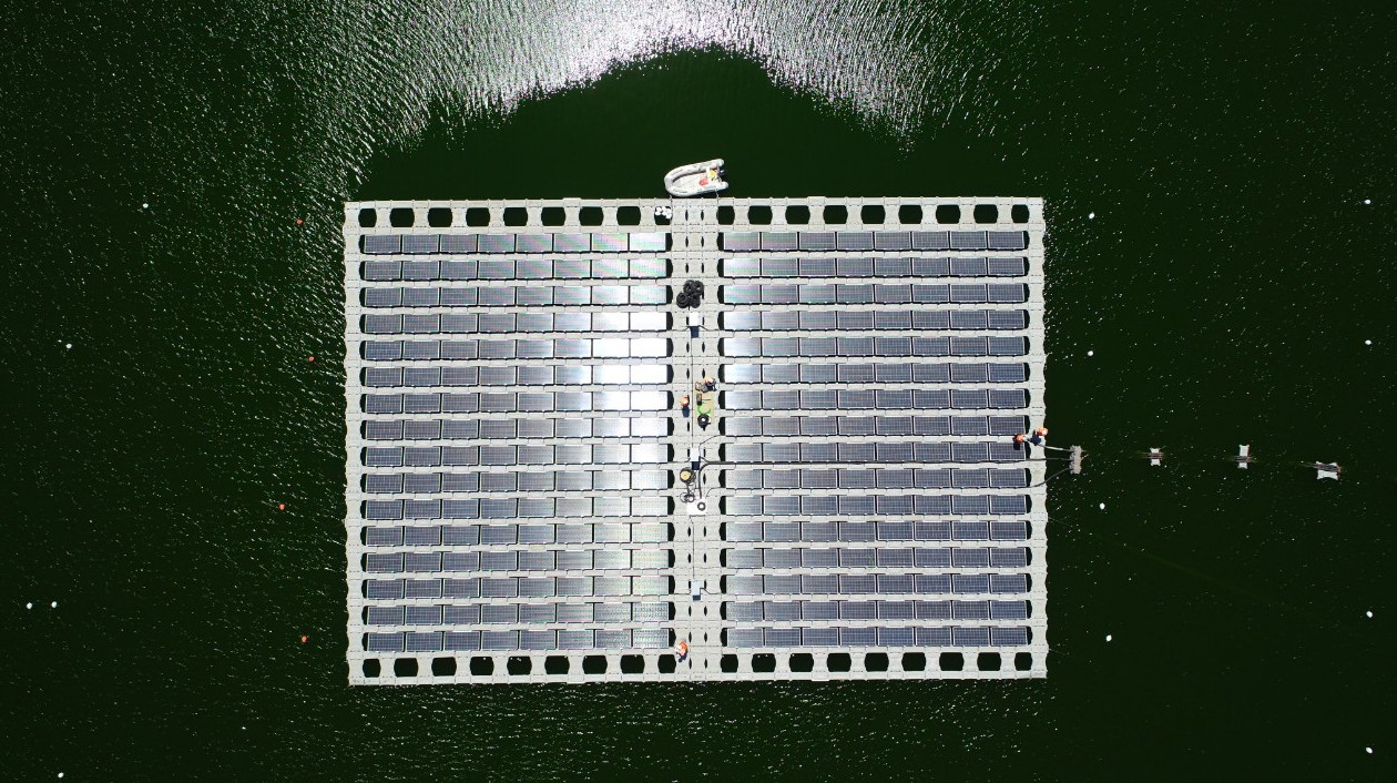La planta está conformada por 256 paneles fotovoltaicos que en total generan 86 kw. (Especial)