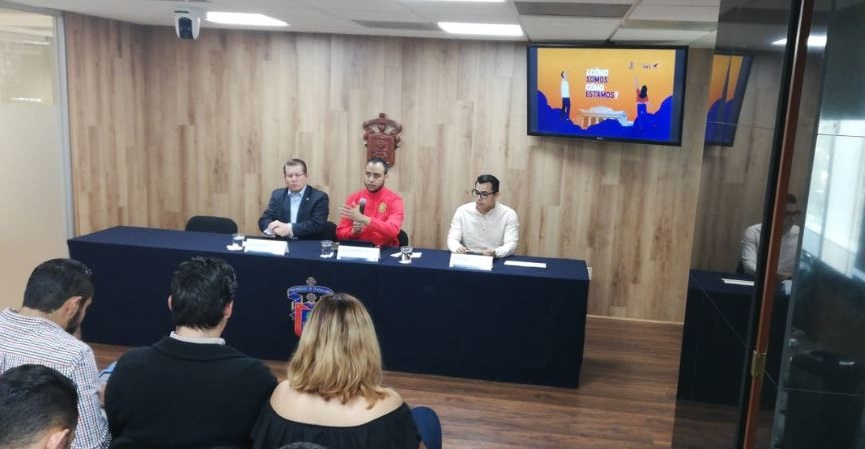 Presentan encuesta a estudiantes Cómo somos, cómo estamos a alumnos de UdeG (Jorge Martínez)