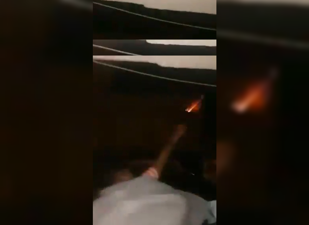 Un presunto elemento de la Procuraduría capitalina fue captado mientras daba disparos al aire. (Captura de pantalla)