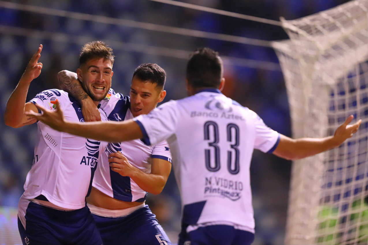 Con tanto de Cavallini, Puebla venció a los Pumas (Mexsport)