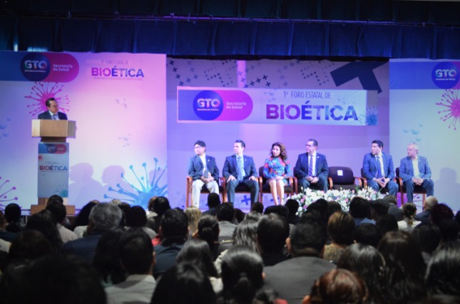 Inauguran primer foro sobre dilemas bioéticos en salud