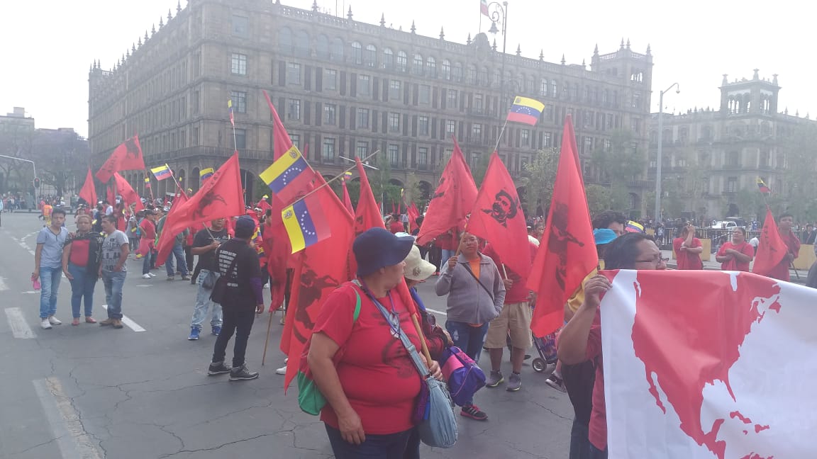 El contingente avanzó acompañado de personal de Tránsito de la Secretaría de Seguridad Ciudadana.