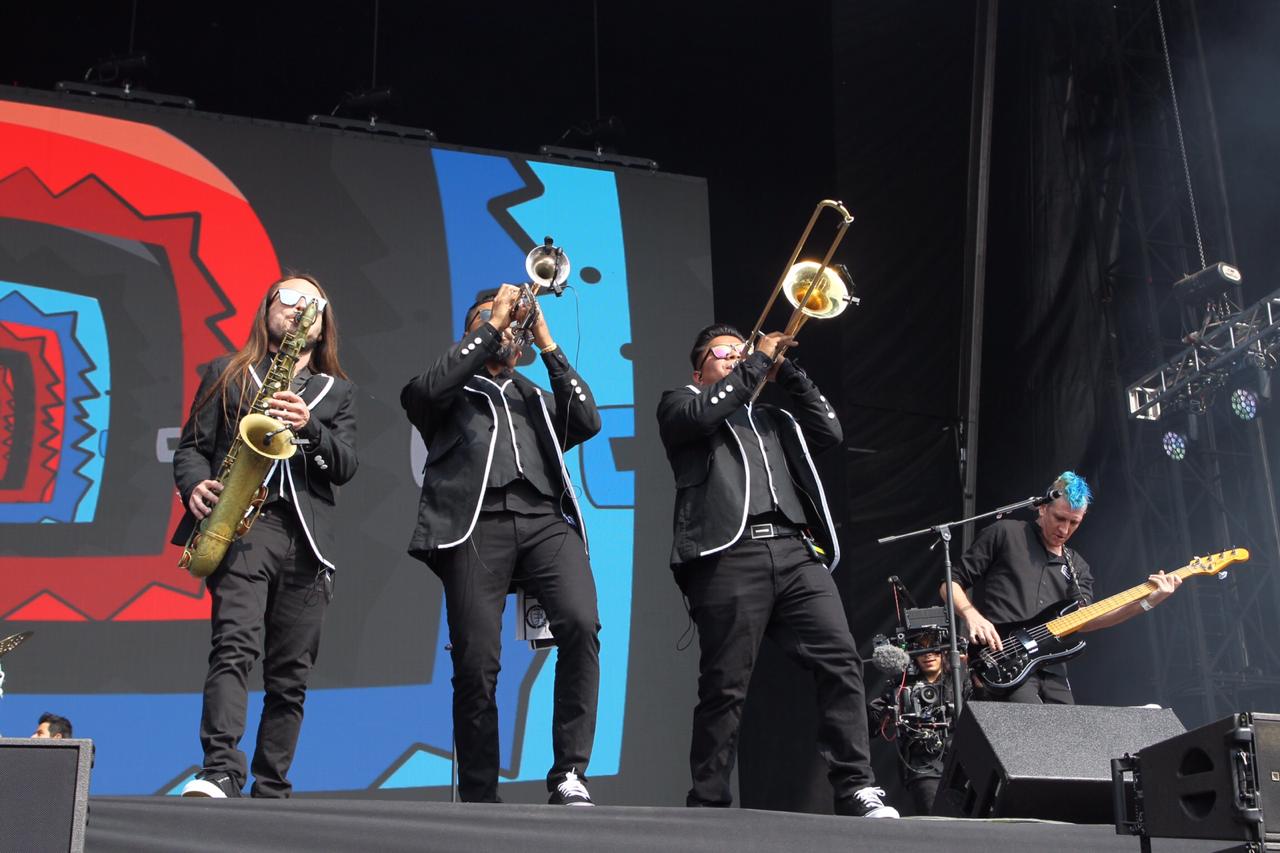 Los estrambóticos (Edgar Negrete).