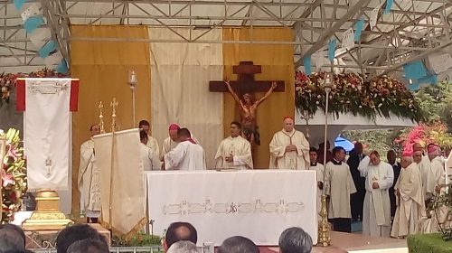 Durante la celebración de este lunes. (Especial)