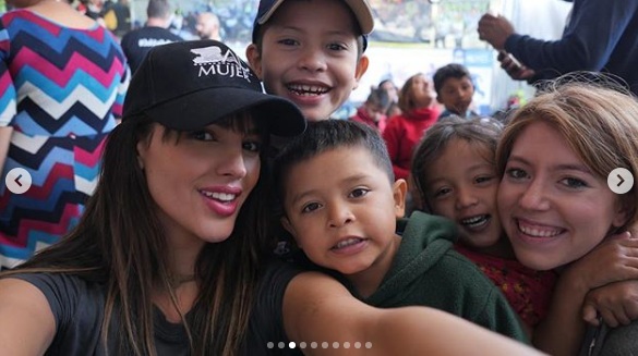 Eiza González pide apoyo a inmigrantes varados en México (Instagram).